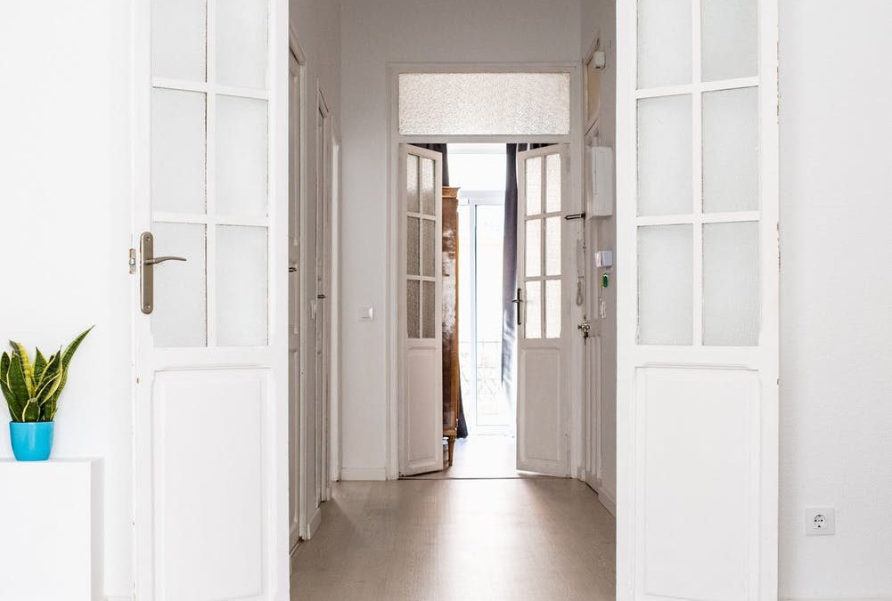 How Easy Is It to Clean a Rug at Home?