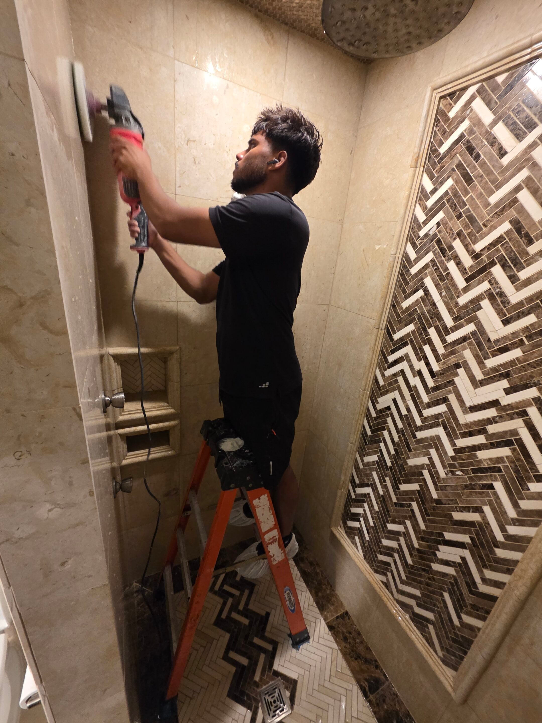 Shower Tile Cleaning